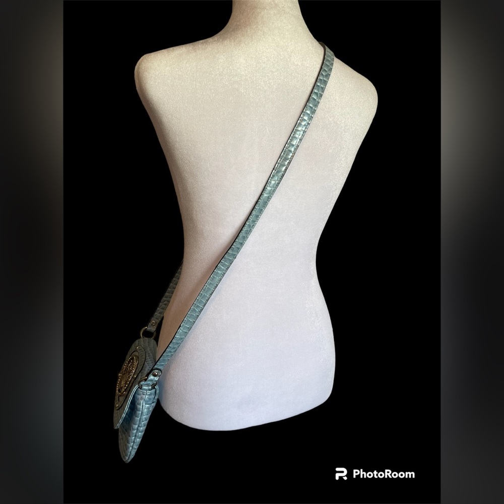 Pretty powder blue Kathy Van Zeeland crossbody bag - NWOT - Picture 2 of 15